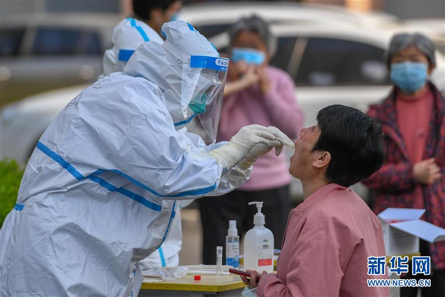 （新華全媒頭條·兩會精神看落實·圖文互動）（5）整體謀劃、系統(tǒng)升級、全面提升——落實全國兩會精神織牢織密公共衛(wèi)生防護網(wǎng)
