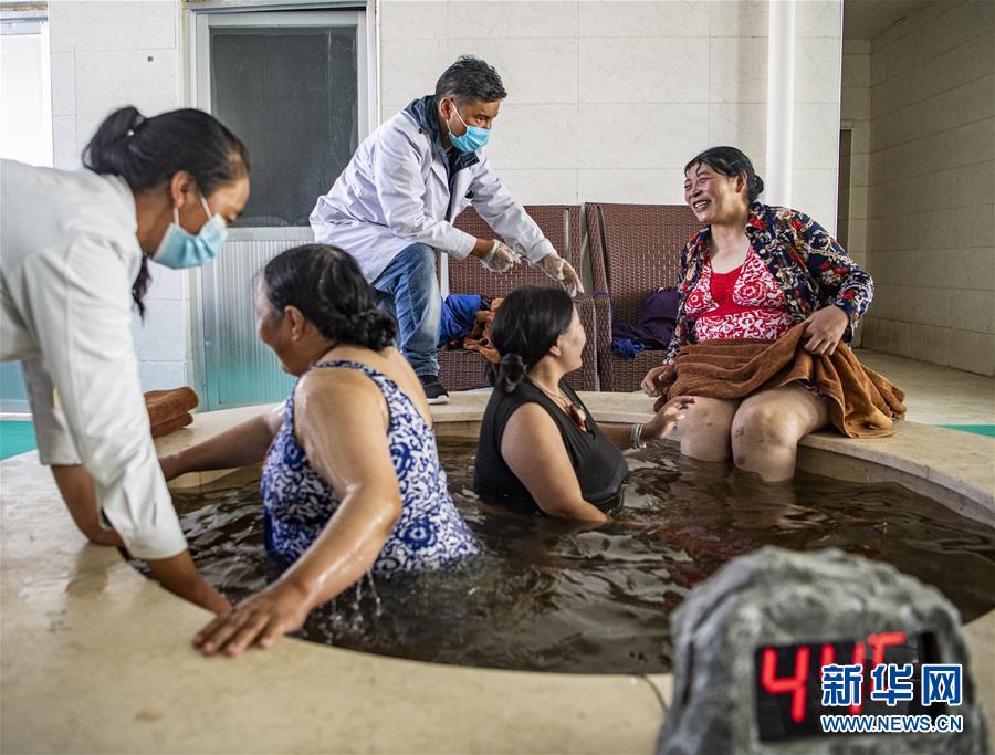 （新華全媒頭條·走向我們的小康生活·圖文互動）（10）扎西德勒，我們的新家園——西藏易地扶貧搬遷搬出幸福美好新生活