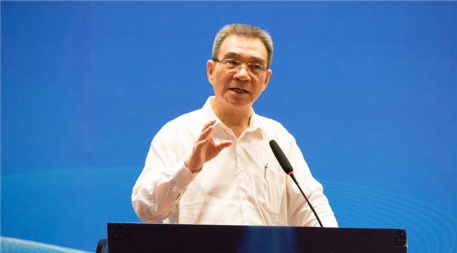 林毅夫發(fā)表演講。（資料圖）